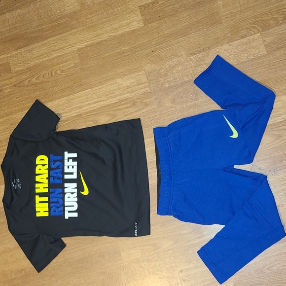 Nike Other - Nike tee and joggers set
